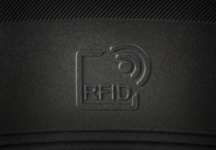 CONTINENTAL AVVIA LA PRODUZIONE DI PNEUMATICI DI PRIMO EQUIPAGGIAMENTO CON TECNOLOGIA RFID